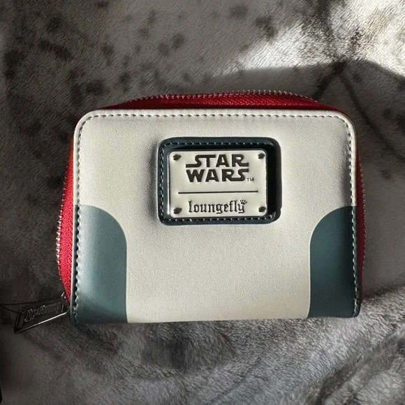 Loungefly GT Exclusive Star Wars The Bad Batch Omega Cosplay Wallet - Picture 3 of 5